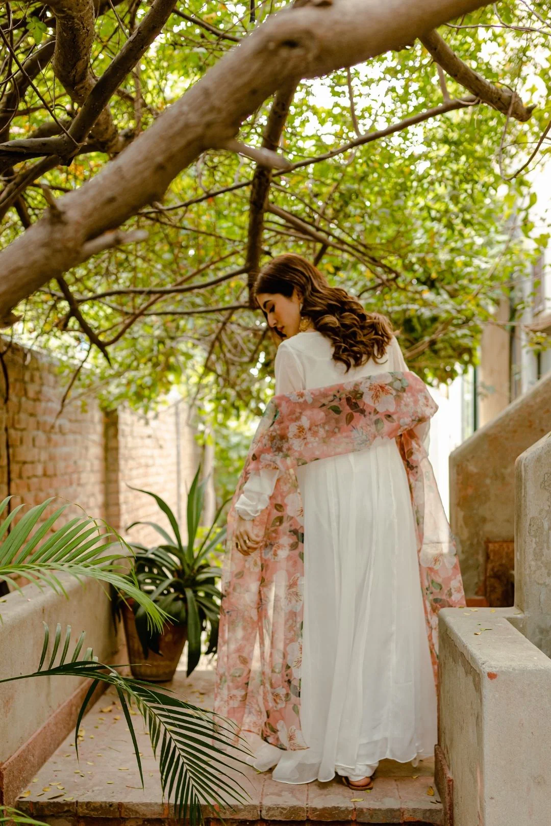 Deep White Dupatta - Image 7