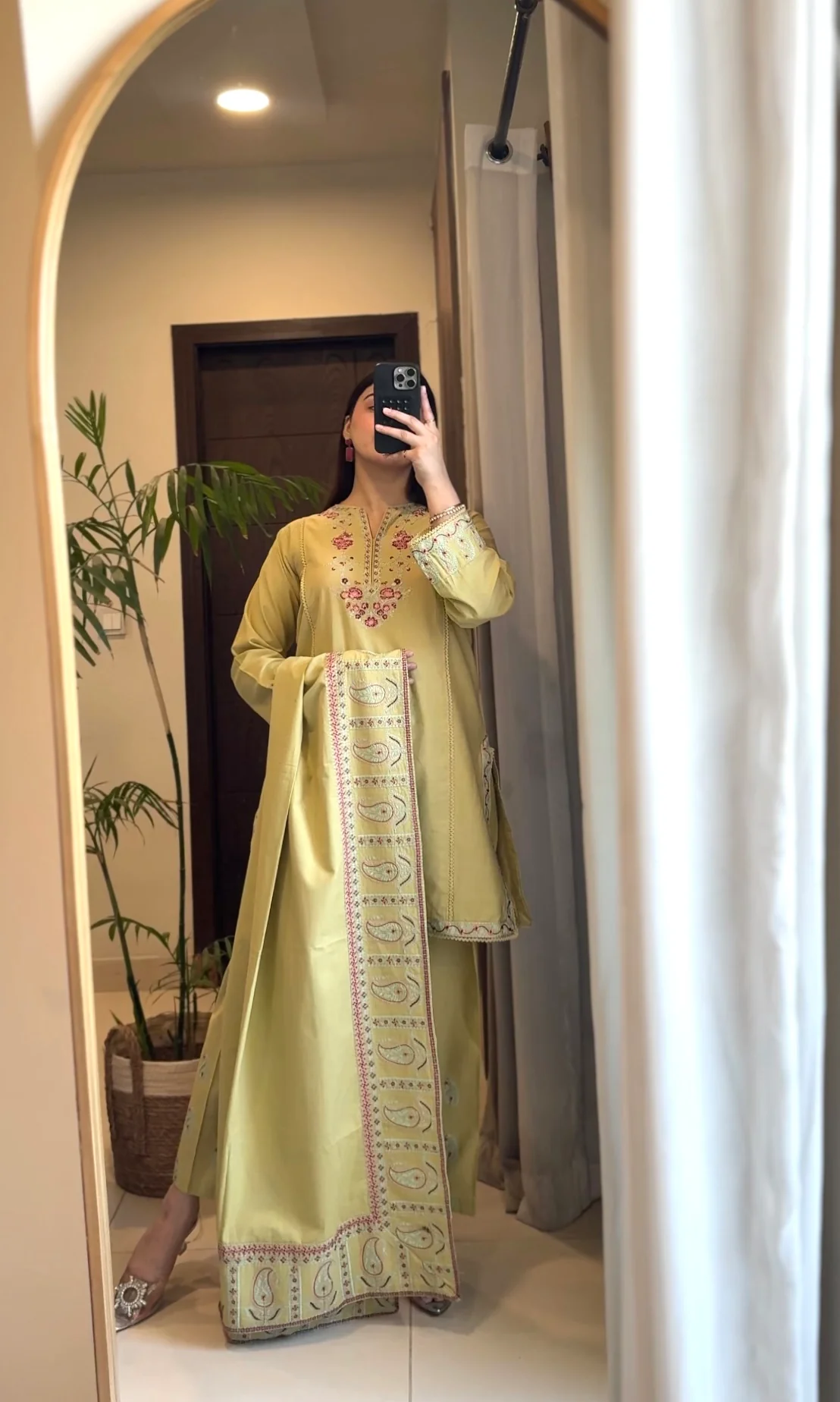 Eira Dupatta - Image 6