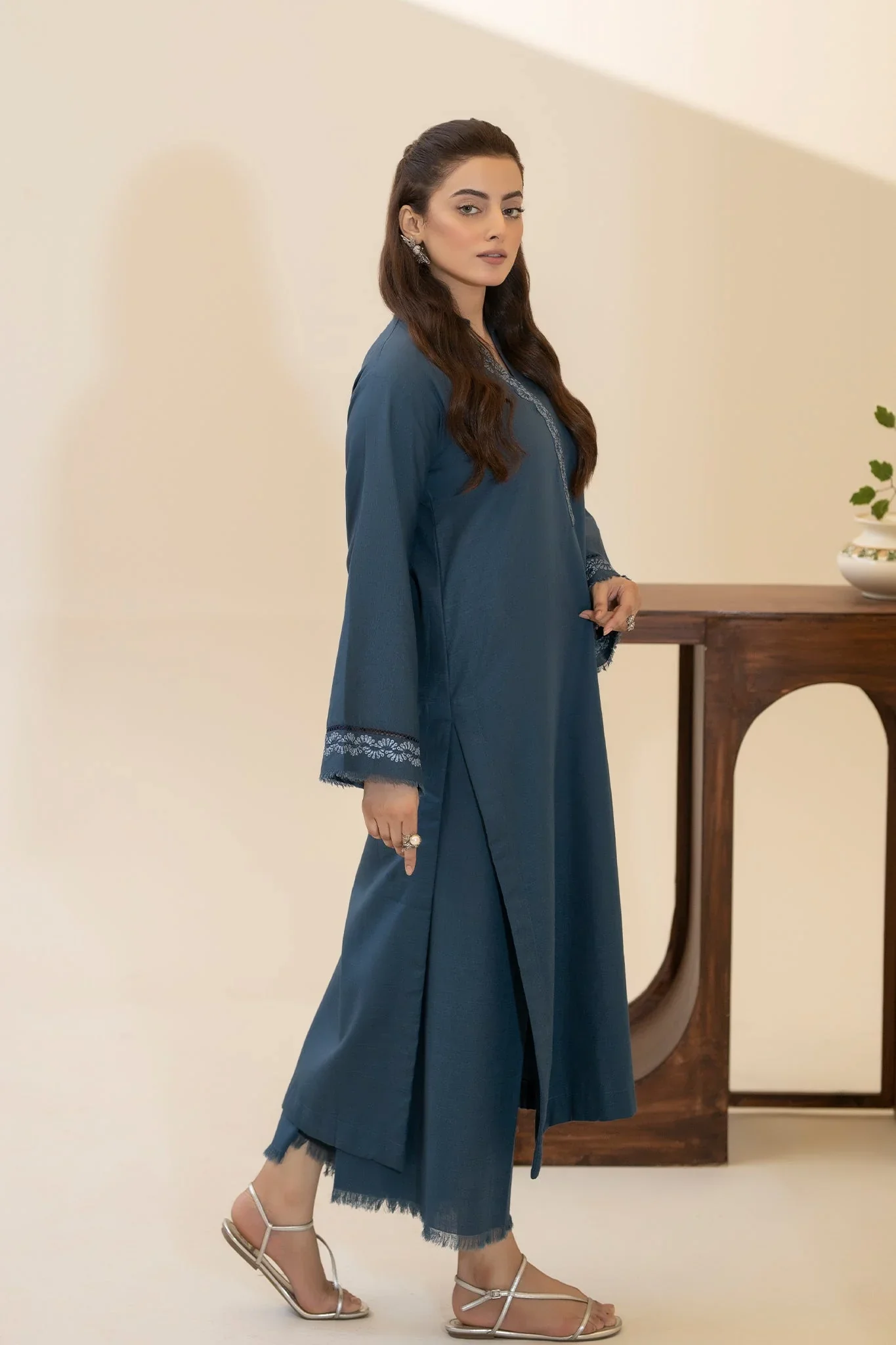Elara - Image 3