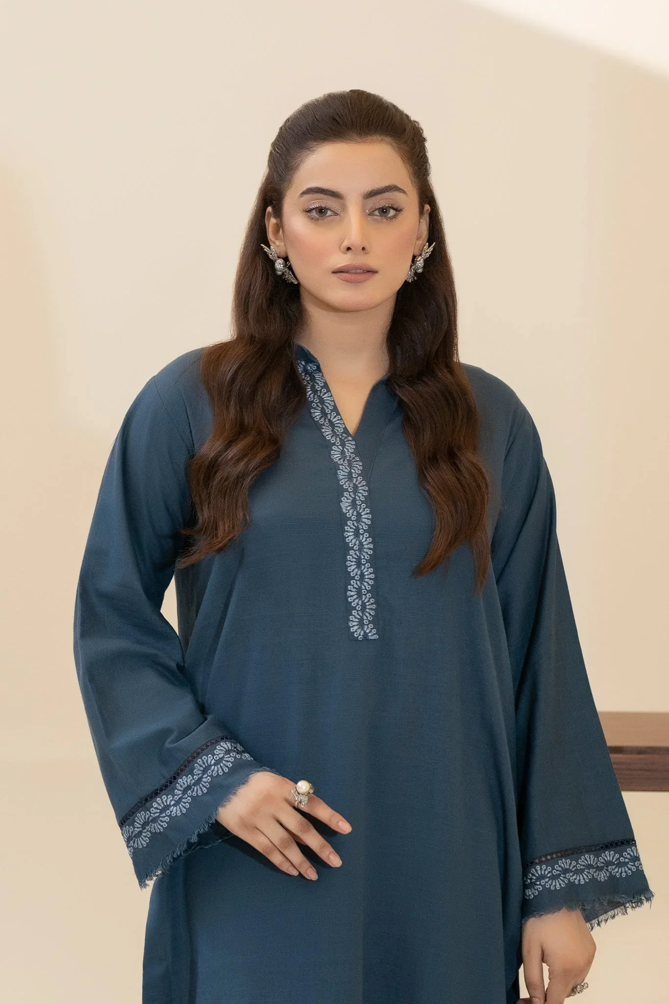 Elara - Image 4
