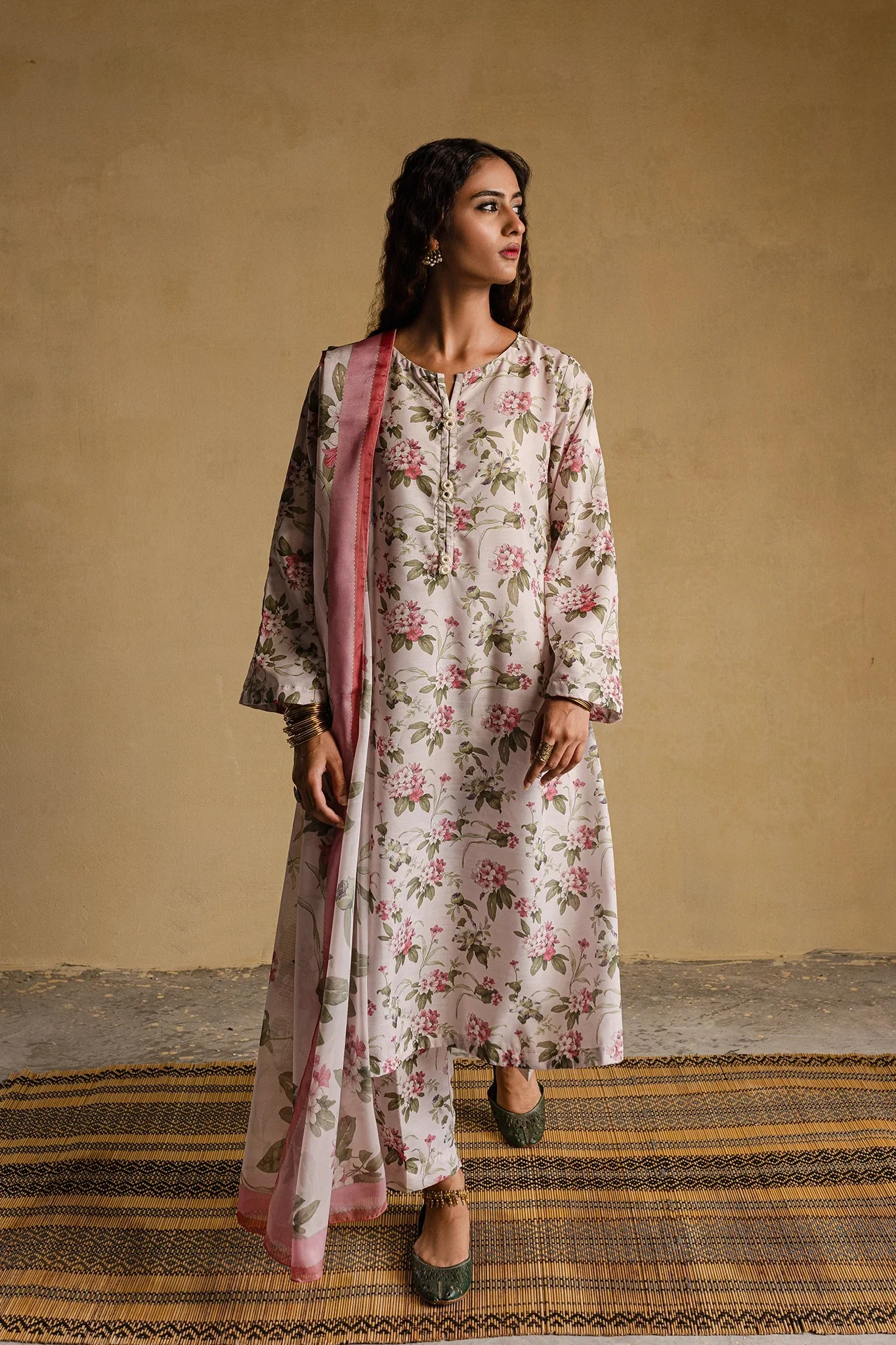 Farah - Image 7