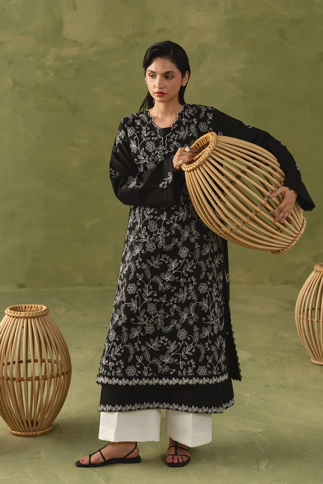 IVORY VINE - Image 2
