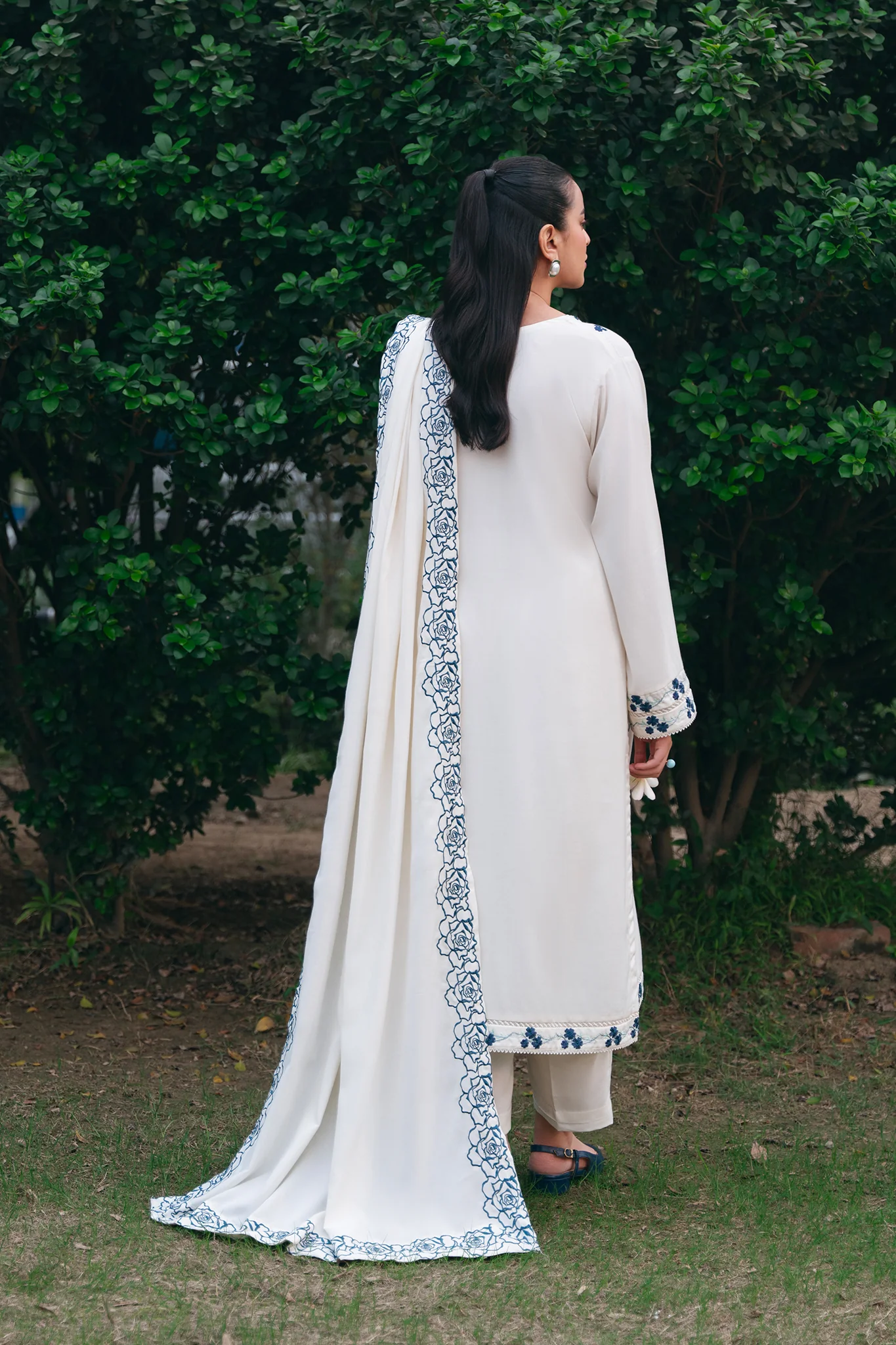 Naaz - Image 2