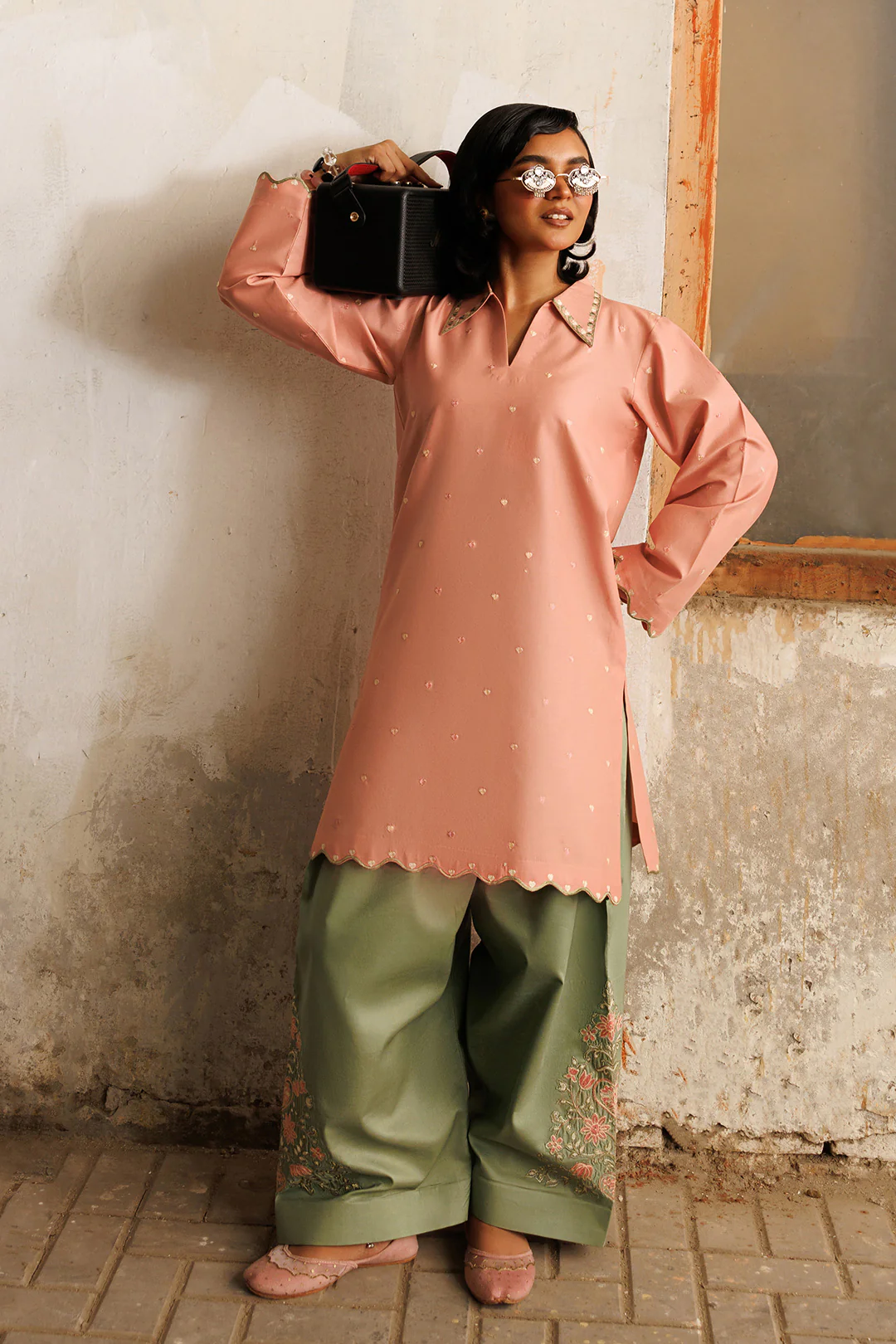 NAKHRA - Image 2