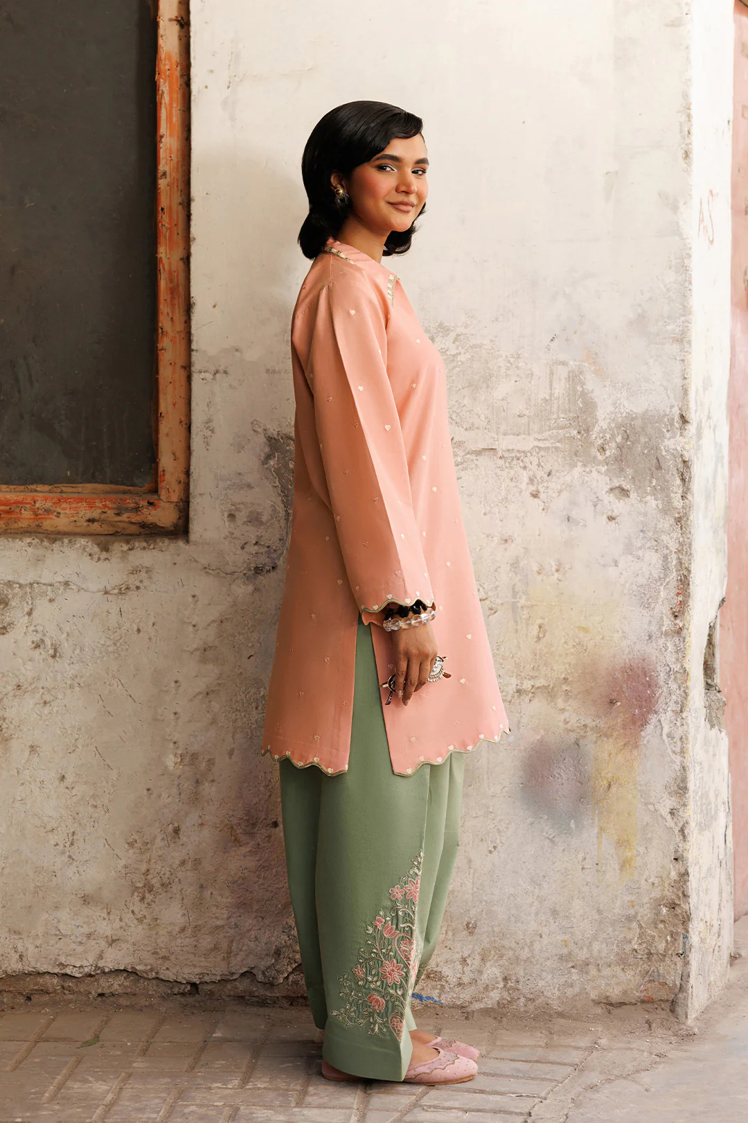 NAKHRA - Image 4