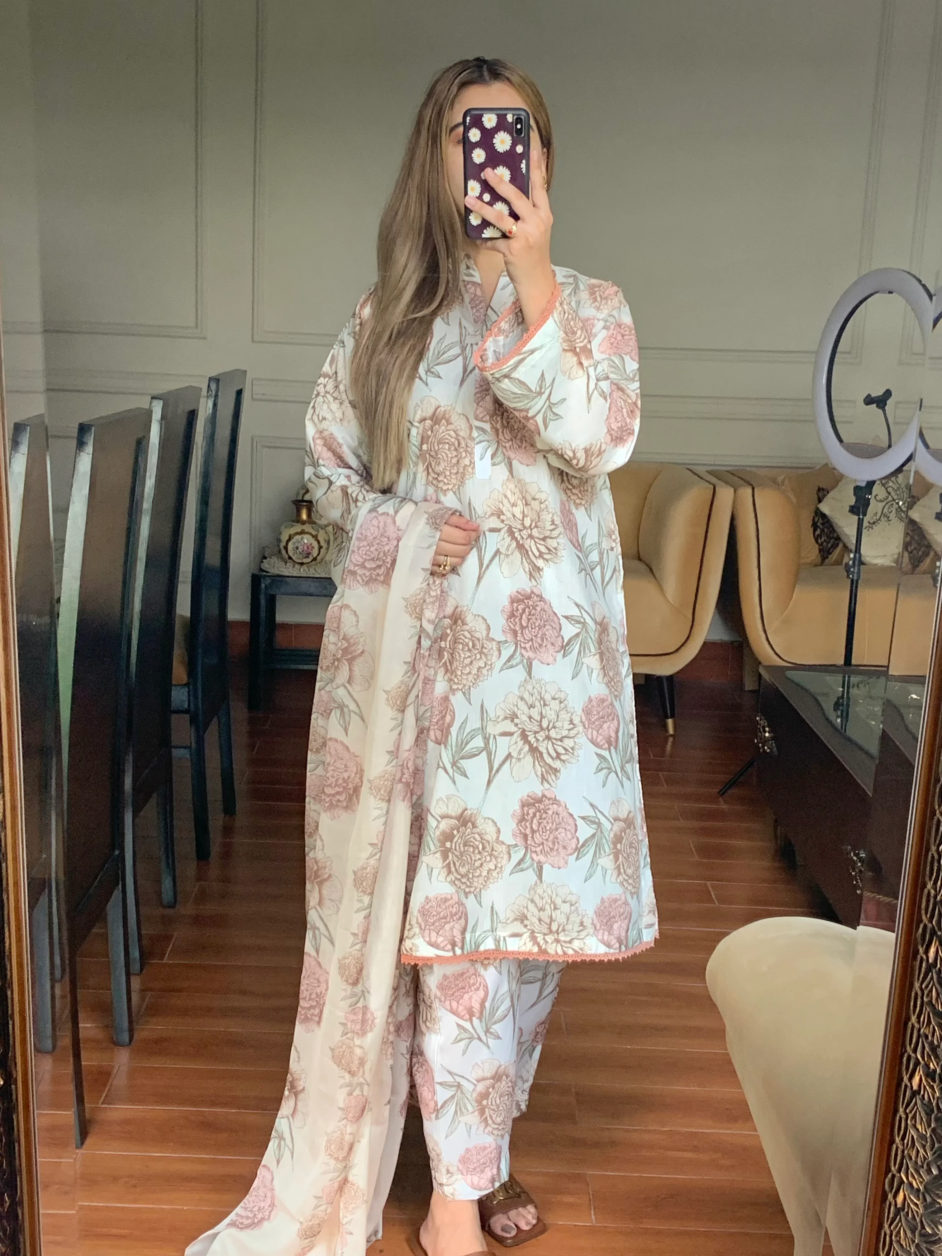 Zarineh - Image 11