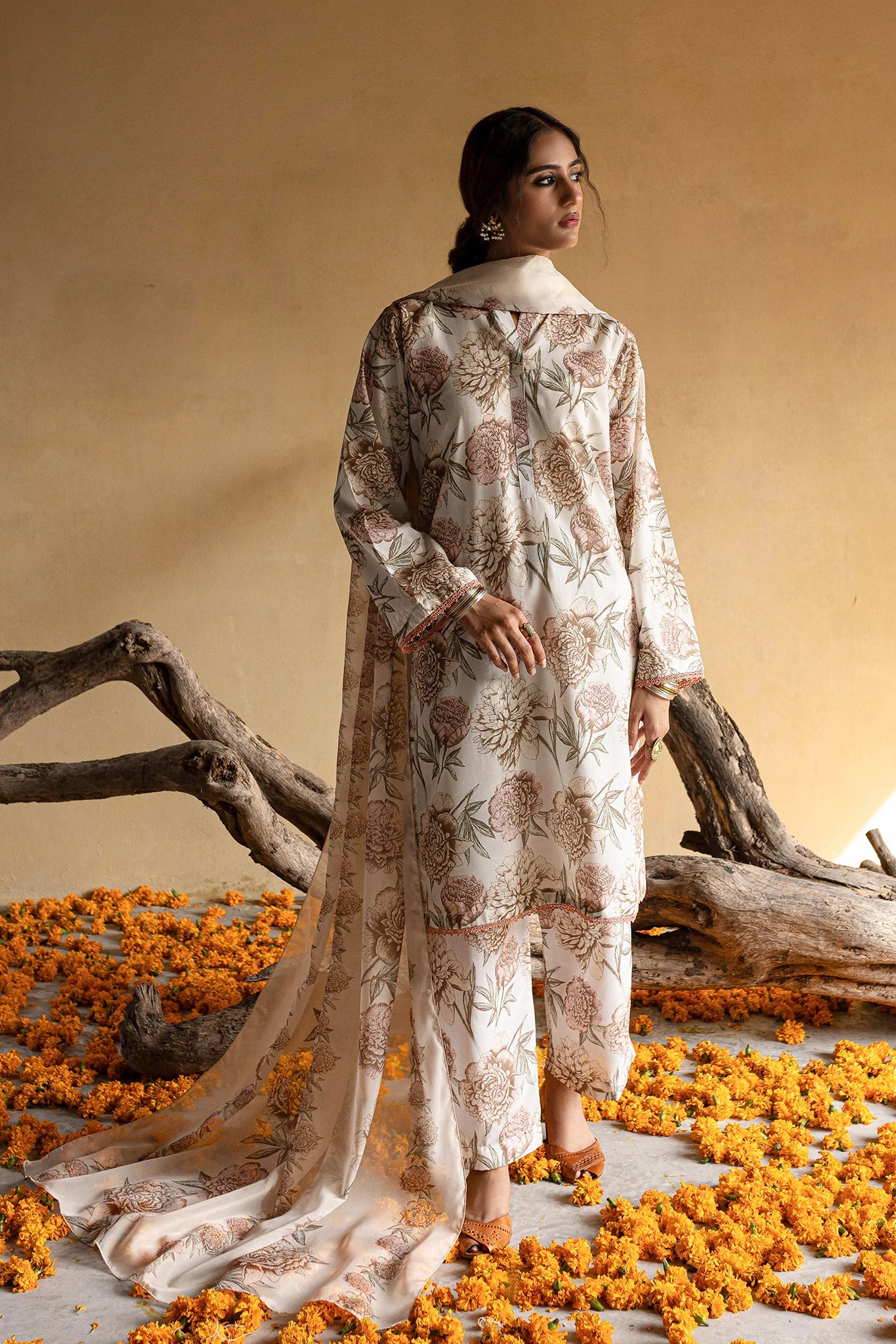 Zarineh - Image 6